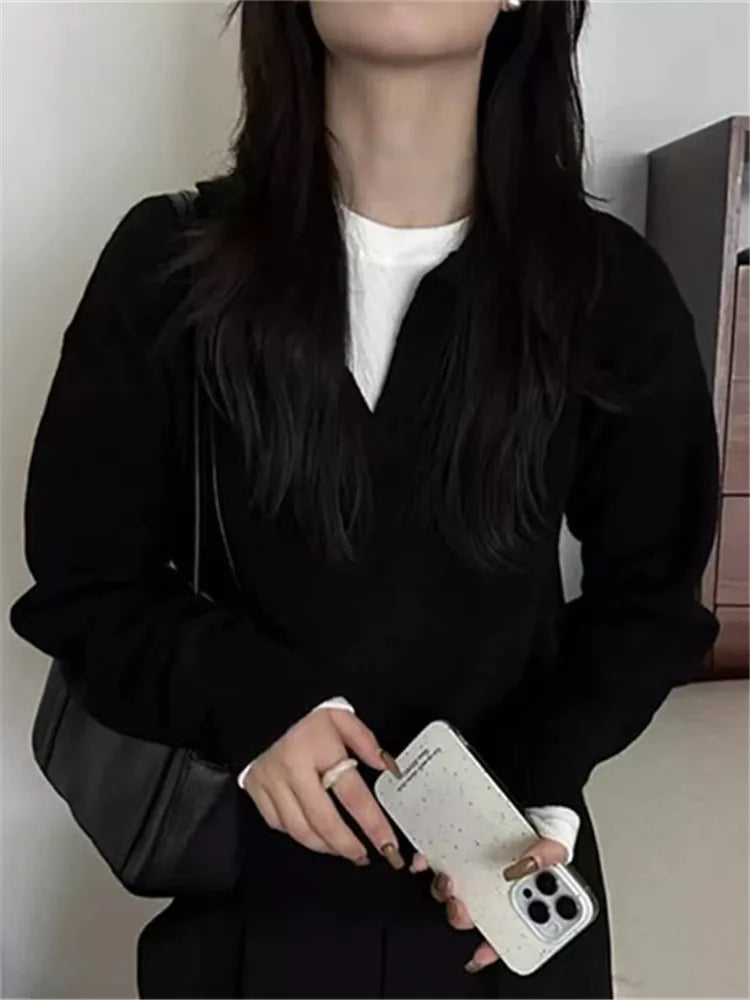 Loose Casual Long Sleeve  Neck Knitted Sweater Women's Black Soft Comfortable V-Neck Top for Autumn Winter Daily Wear