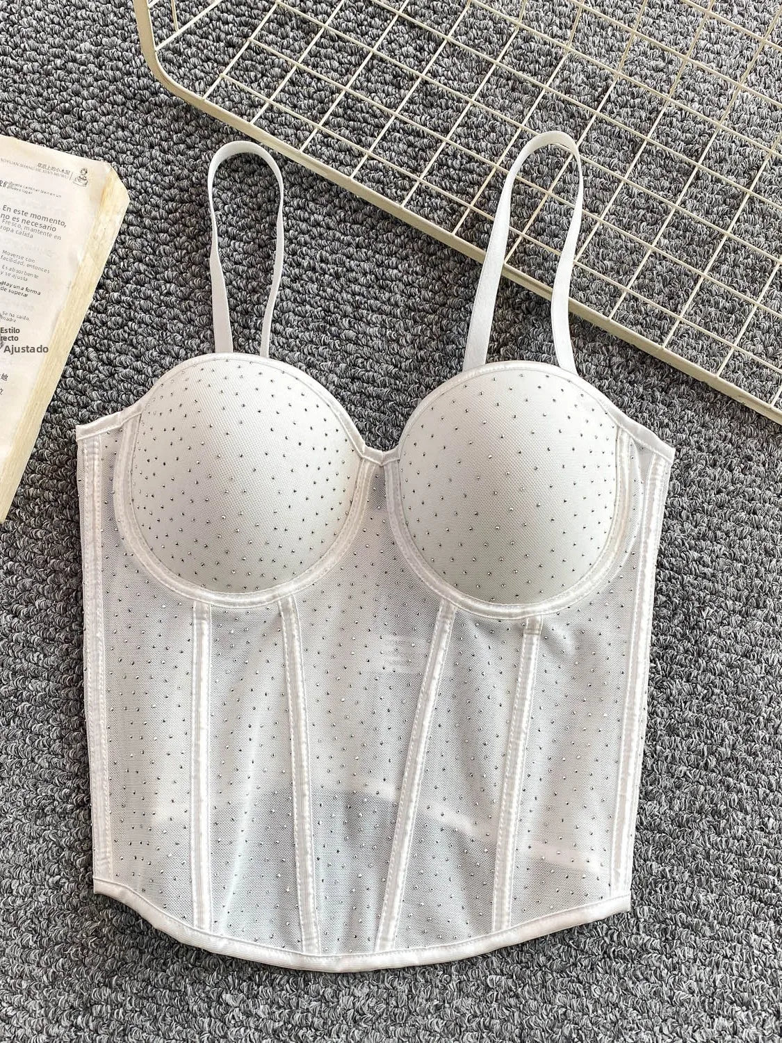 Slimming Short Lace-Up Back Tank Top Women's Fashion Summer 2025 V-Neck Diamond Embellished Anti-Sagging Pad Included
