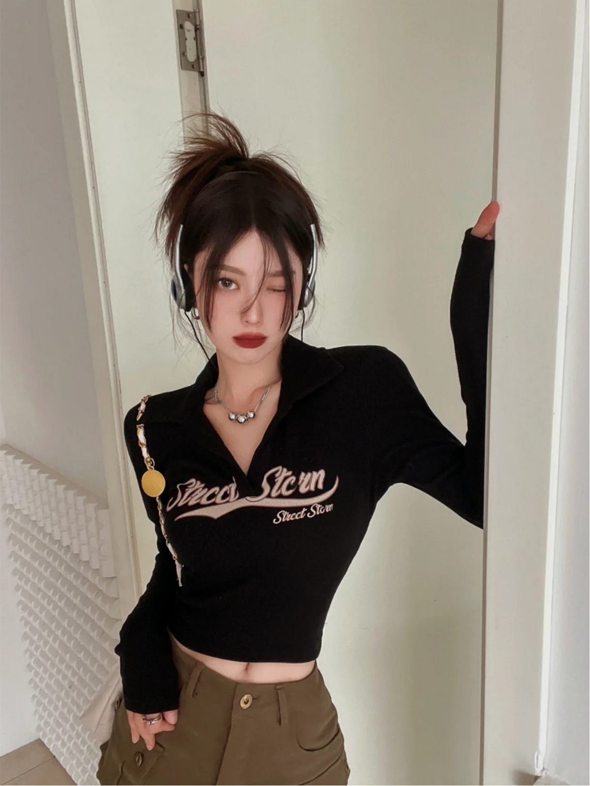 Blusa Corta de Manga Larga Retro