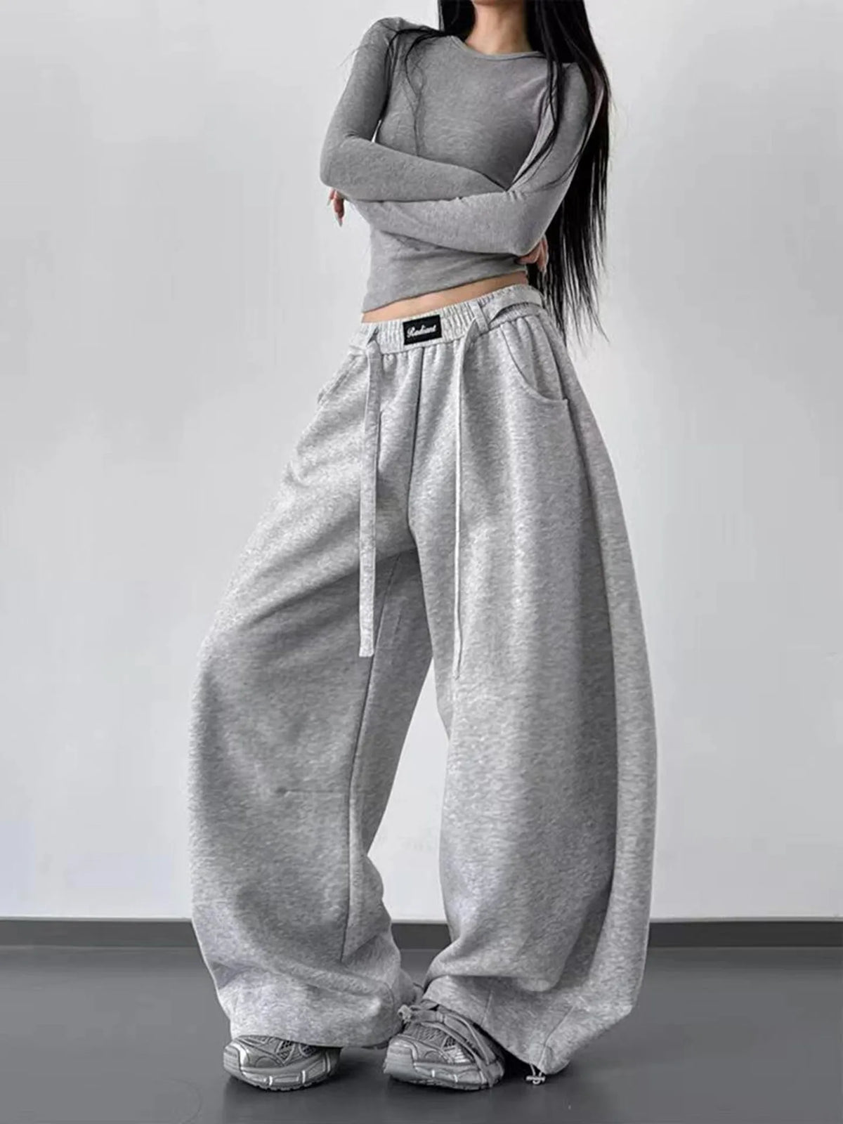 Pantalón Deportivo de Pierna Ancha con Cordón