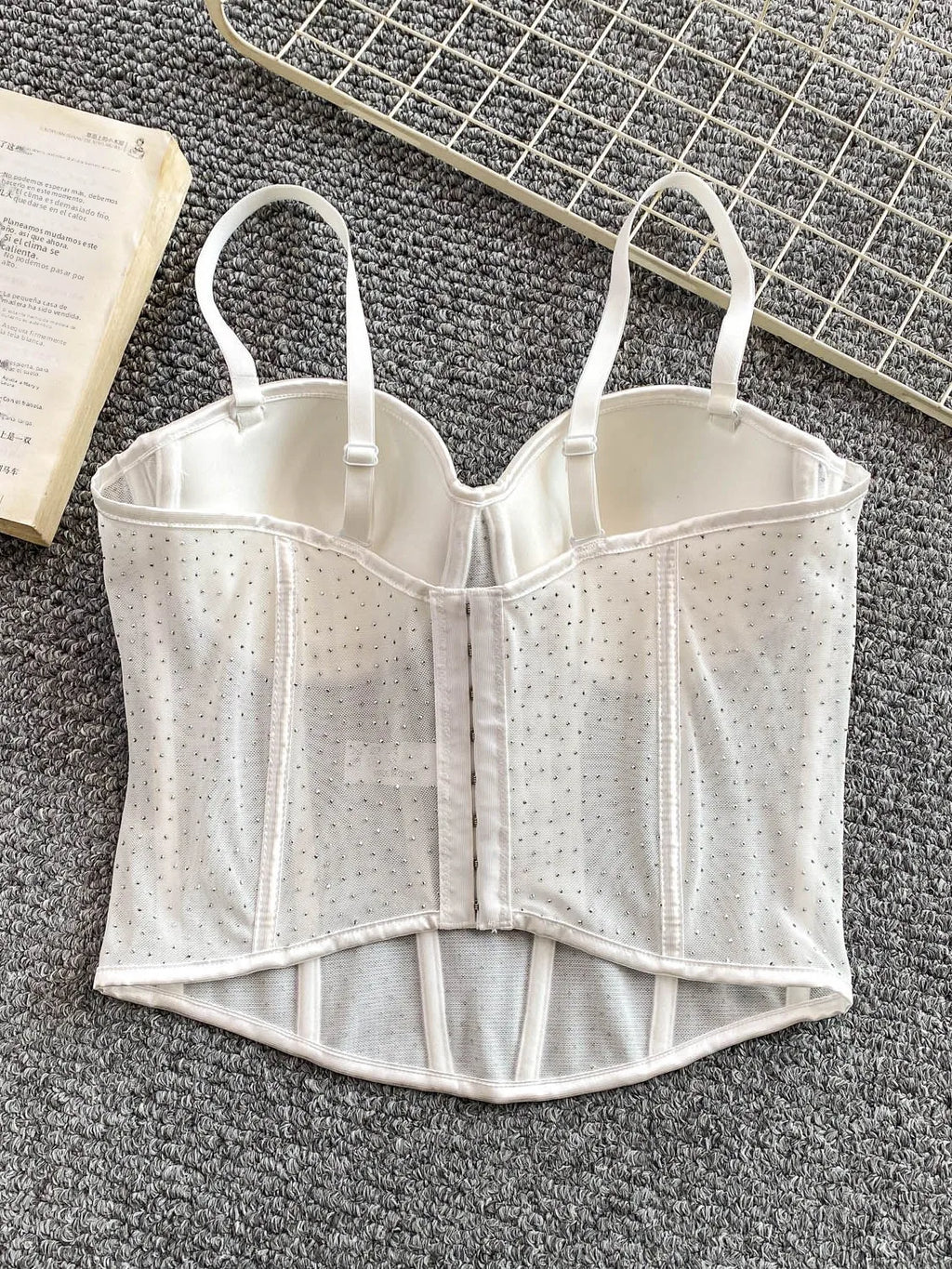 Slimming Short Lace-Up Back Tank Top Women's Fashion Summer 2025 V-Neck Diamond Embellished Anti-Sagging Pad Included