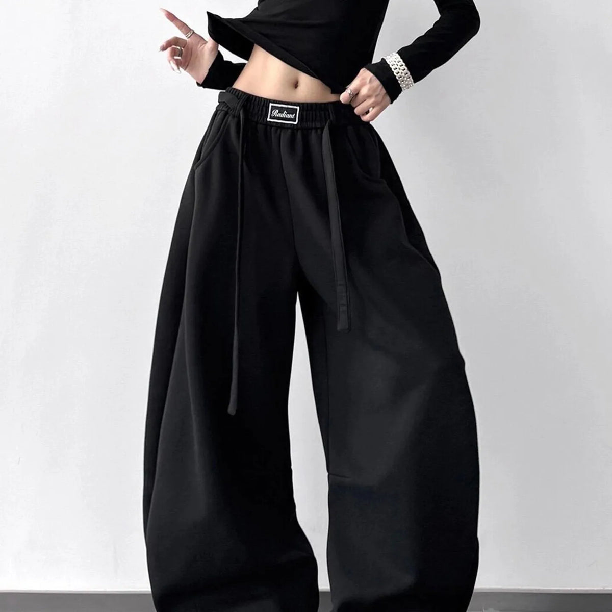 Pantalón Deportivo de Pierna Ancha con Cordón