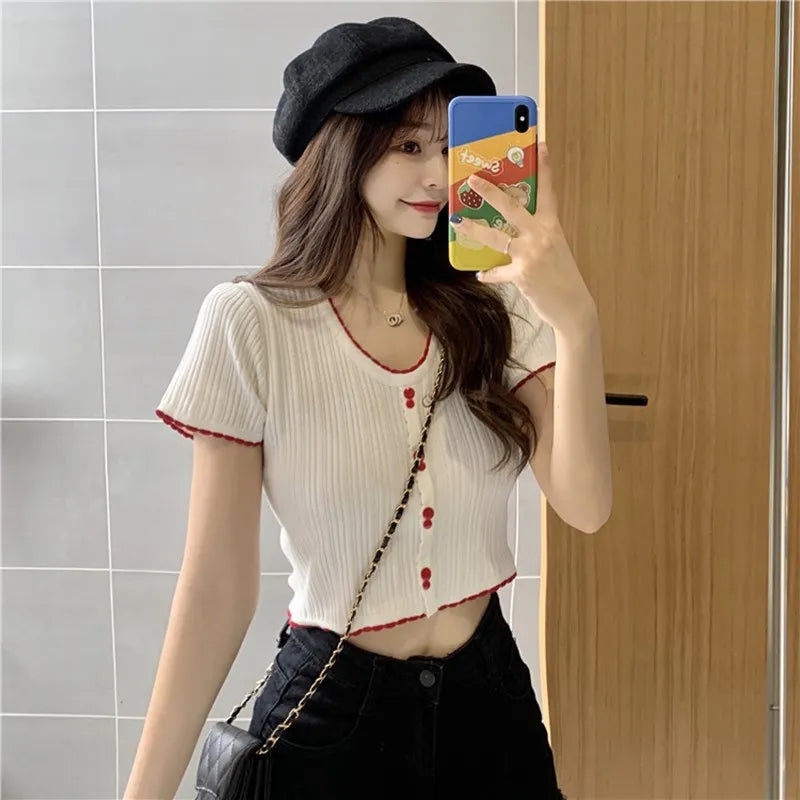 Camiseta Blanca de Manga Corta Ajustada